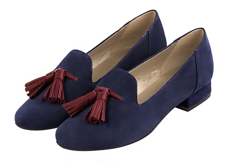 Navy blue and burgundy red women's loafers with pompons. Round toe. Flat block heels. Front view - Florence KOOIJMAN